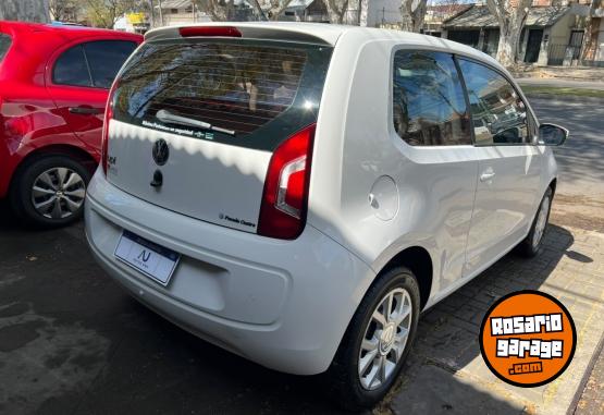 Autos - Volkswagen Up Highline 2014 Nafta 100000Km - En Venta