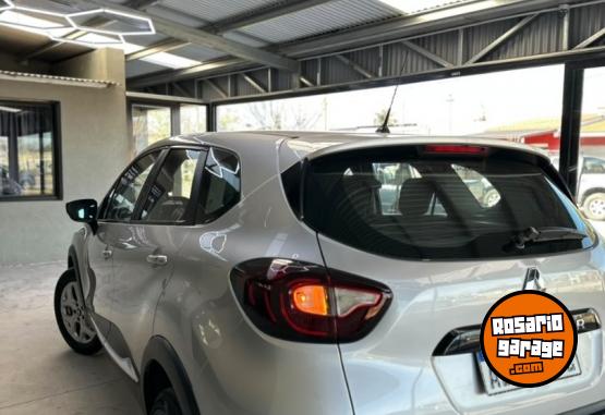 Autos - Renault CAPTUR 2017 Nafta 117000Km - En Venta