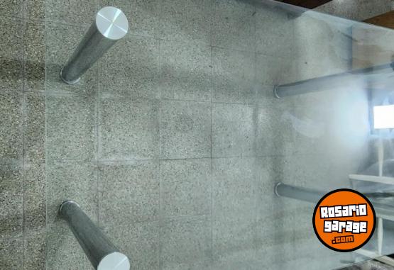 Hogar - Mesa comedor moderna vidrio templado patas cromadas - En Venta