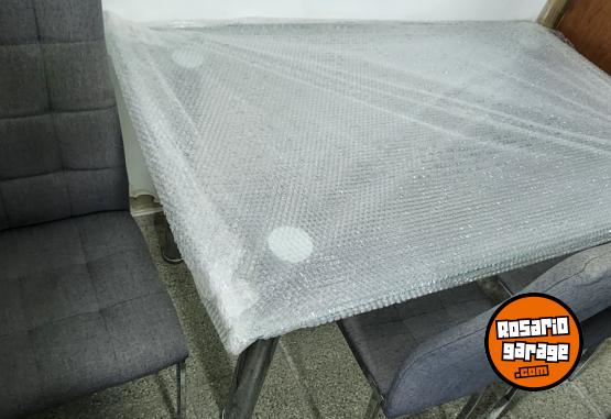 Hogar - Mesa comedor moderna vidrio templado patas cromadas - En Venta