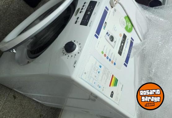 Hogar - Mesa comedor moderna vidrio templado patas cromadas - En Venta