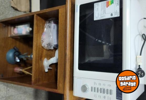 Hogar - Mesa comedor moderna vidrio templado patas cromadas - En Venta