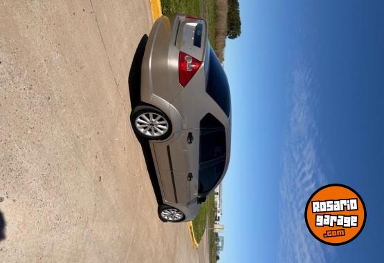 Autos - Ford Fiesta Max 2005 Nafta 114000Km - En Venta