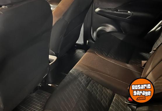 Autos - Nissan KICKS PLAY ADVANCE 2022 Nafta 43000Km - En Venta