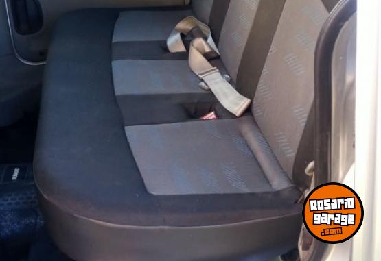 Utilitarios - Renault Kangoo 2012 Diesel 225000Km - En Venta