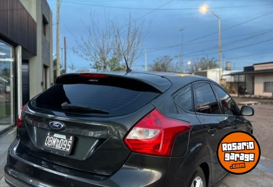 Autos - Ford FOCUS SE PLUS 2014 Nafta 143000Km - En Venta