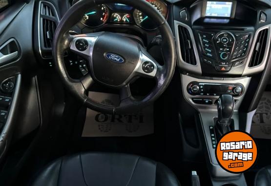Autos - Ford FOCUS SE PLUS 2014 Nafta 143000Km - En Venta
