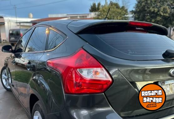 Autos - Ford FOCUS SE PLUS 2014 Nafta 143000Km - En Venta