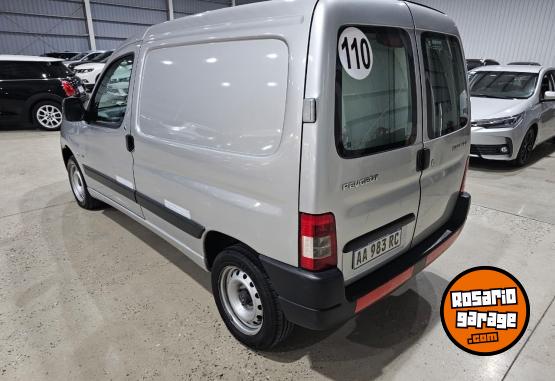 Utilitarios - Peugeot Partner furgon 2017 Diesel 100000Km - En Venta