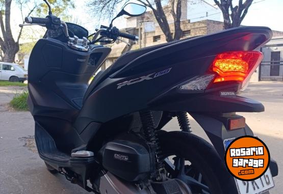 Motos - Honda Pcx 150 cc 2017 Nafta 13900Km - En Venta