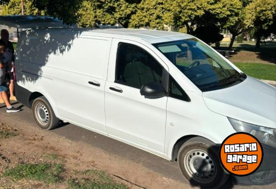 Utilitarios - Mercedes Benz Vito 2015 Diesel 140000Km - En Venta