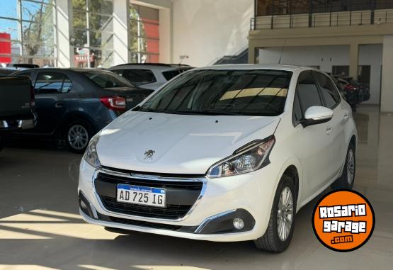 Autos - Peugeot 208 Allure 2019 Nafta 78000Km - En Venta