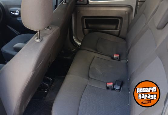 Utilitarios - Renault Kangoo 2022 GNC 83000Km - En Venta