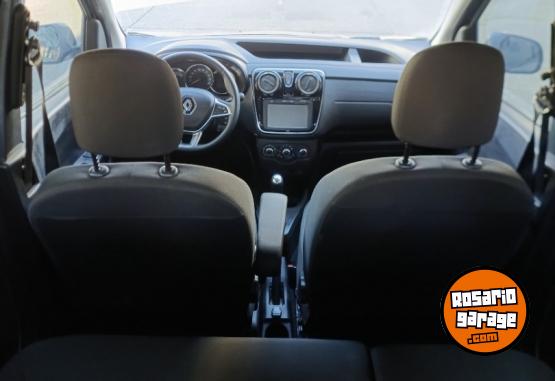 Utilitarios - Renault Kangoo 2022 GNC 83000Km - En Venta