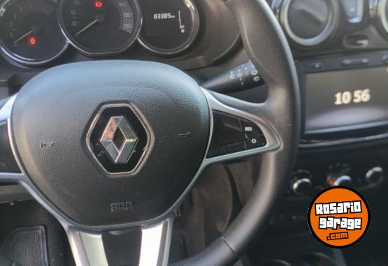 Utilitarios - Renault Kangoo 2022 GNC 83000Km - En Venta