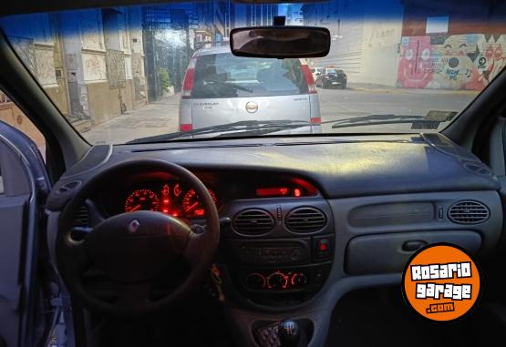 Autos - Renault Scenic 1.6 NAFTA 2005 Nafta 280000Km - En Venta