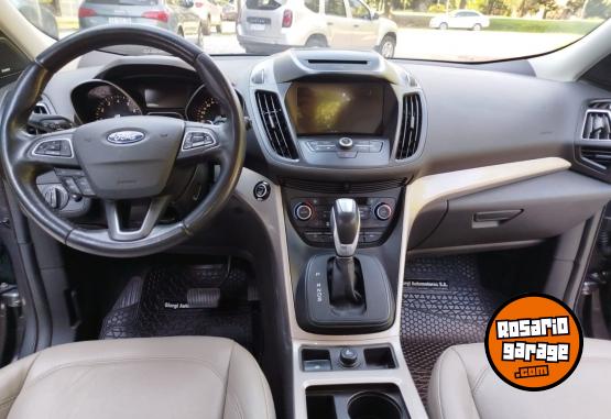 Camionetas - Ford KUGA 2017 Nafta 120000Km - En Venta