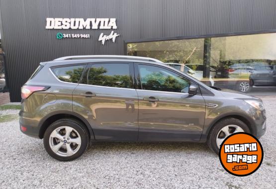 Camionetas - Ford KUGA 2017 Nafta 120000Km - En Venta
