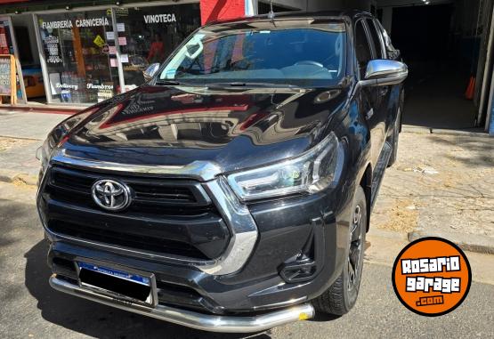 Camionetas - Toyota hilux SRV 4x4 2022 Diesel 69000Km - En Venta