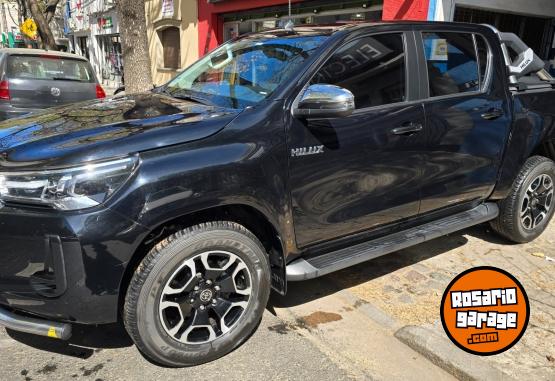 Camionetas - Toyota hilux SRV 4x4 2022 Diesel 69000Km - En Venta