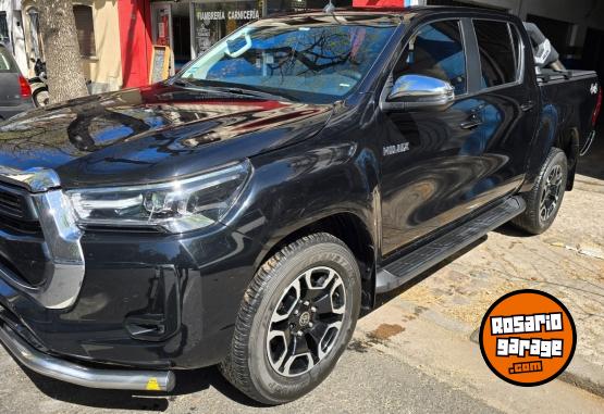 Camionetas - Toyota hilux SRV 4x4 2022 Diesel 69000Km - En Venta