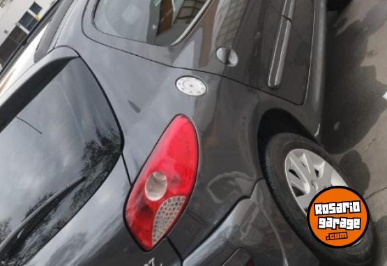 Autos - Peugeot 207 2013 Nafta 127000Km - En Venta