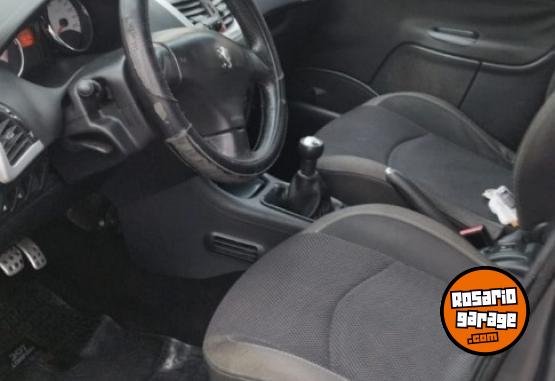Autos - Peugeot 207 2013 Nafta 127000Km - En Venta