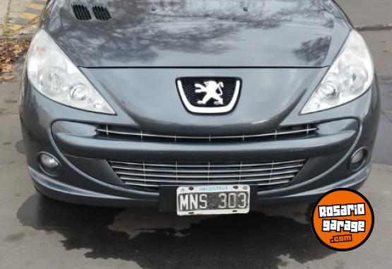 Autos - Peugeot 207 2013 Nafta 127000Km - En Venta
