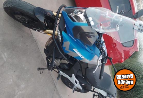 Motos - CF 650 mt 2023 Nafta 8000Km - En Venta