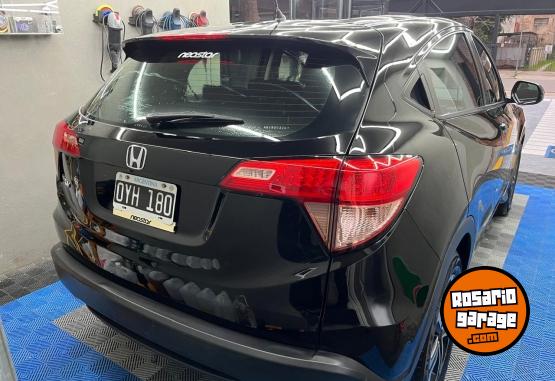 Autos - Honda HRV 2015 Nafta 145000Km - En Venta