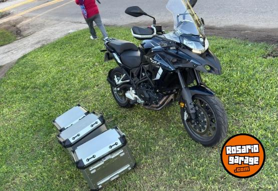 Motos - Benelli Trk 502 2023 Nafta 7000Km - En Venta