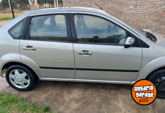 Autos - Ford fiesta max ambiente 1.6 2006 Nafta 136000Km - En Venta