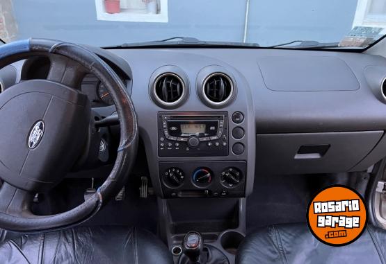 Autos - Ford fiesta max ambiente 1.6 2006 Nafta 136000Km - En Venta