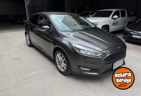 Autos - Ford Focus S 2017 Nafta 124000Km - En Venta