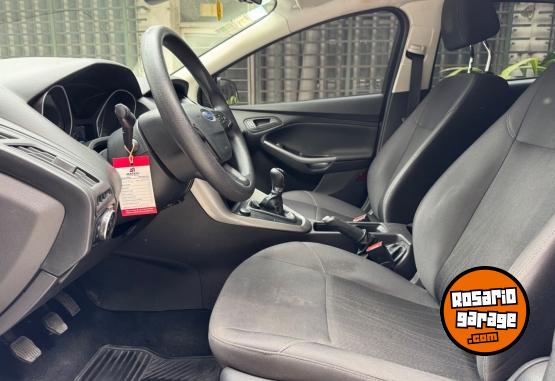 Autos - Ford Focus S 2017 Nafta 124000Km - En Venta