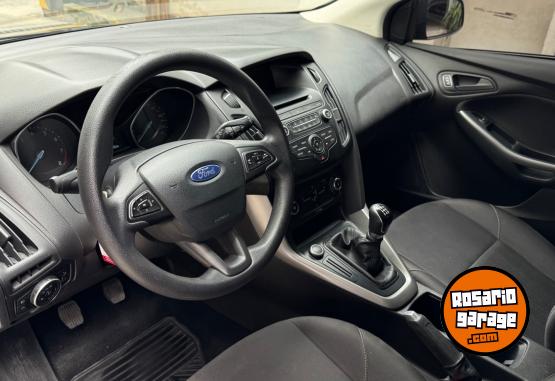 Autos - Ford Focus S 2017 Nafta 124000Km - En Venta