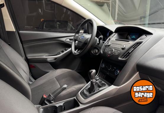 Autos - Ford Focus S 2017 Nafta 124000Km - En Venta