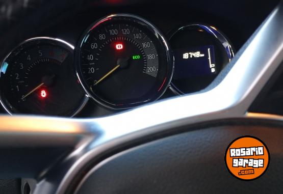 Utilitarios - Renault Stepway 2024 Nafta 18900Km - En Venta