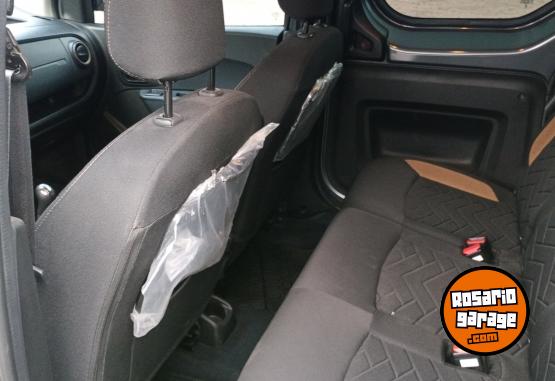 Utilitarios - Renault Stepway 2024 Nafta 18900Km - En Venta