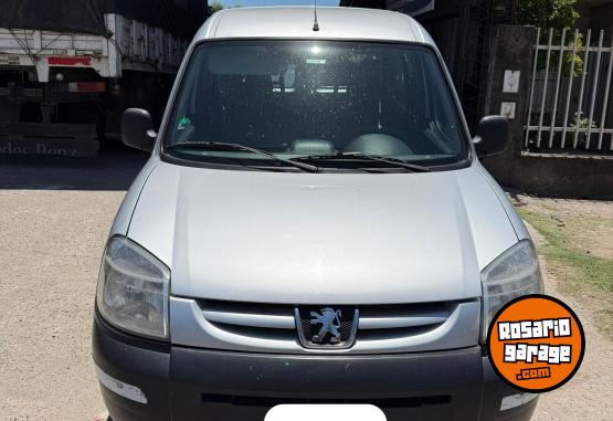 Utilitarios - Peugeot Partner 2015 Diesel 190000Km - En Venta