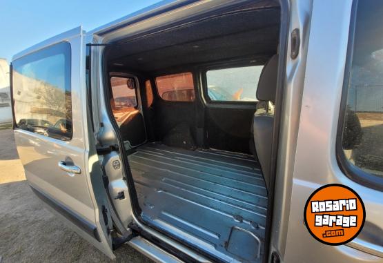 Utilitarios - Peugeot Expert 2014 Diesel 250000Km - En Venta
