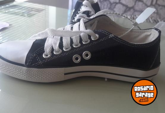 Indumentaria - Zapatillas Converse... últimas! - En Venta