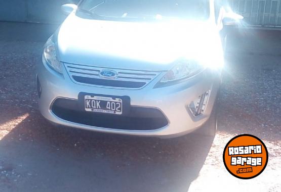 Autos - Ford Fiesta kinetic 2011 Nafta 139000Km - En Venta