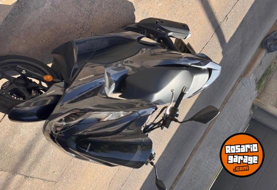 Motos - Honda Pcx 160 2023 Nafta 8750Km - En Venta