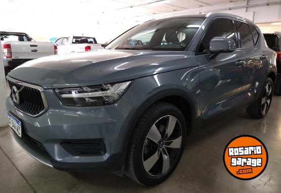 Camionetas - Volvo XC40 T4 FWD MOMENTUN 2022 Nafta 33000Km - En Venta