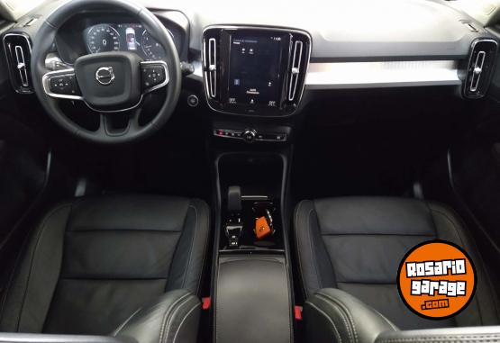 Camionetas - Volvo XC40 T4 FWD MOMENTUN 2022 Nafta 33000Km - En Venta