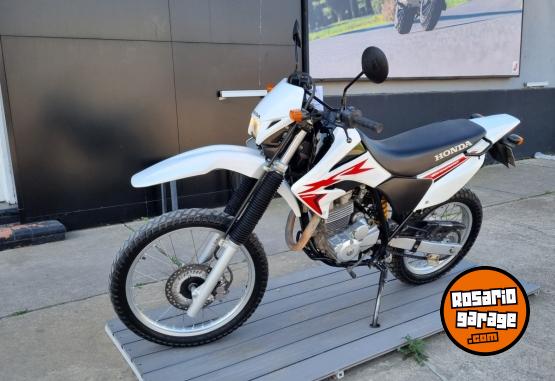Motos - Honda TORNADO 250 2023 Nafta 9517Km - En Venta