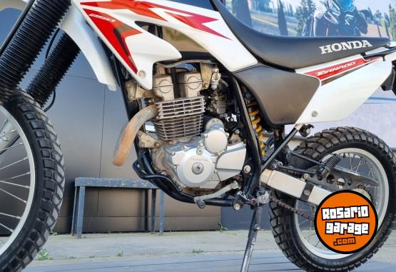 Motos - Honda TORNADO 250 2023 Nafta 9517Km - En Venta