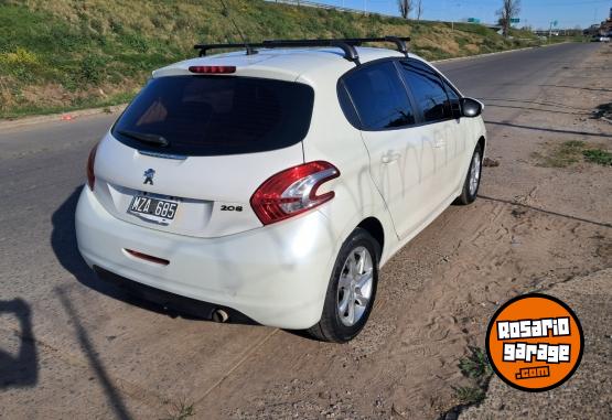 Autos - Peugeot 208 2013 Nafta 110000Km - En Venta