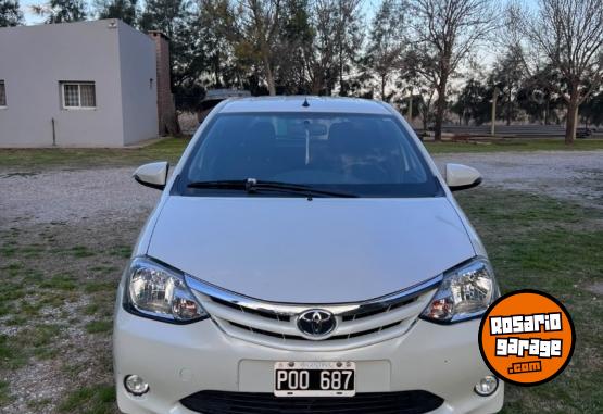 Autos - Toyota Etios 2015 Nafta 155000Km - En Venta